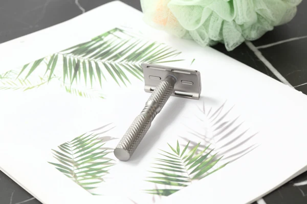 YAQI Ghost Cross Grain Pattern Titanium Light Weight Safety Razor