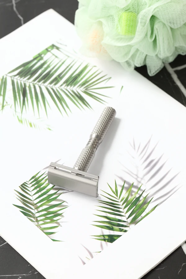 YAQI Ghost Cross Grain Pattern Titanium Light Weight Safety Razor