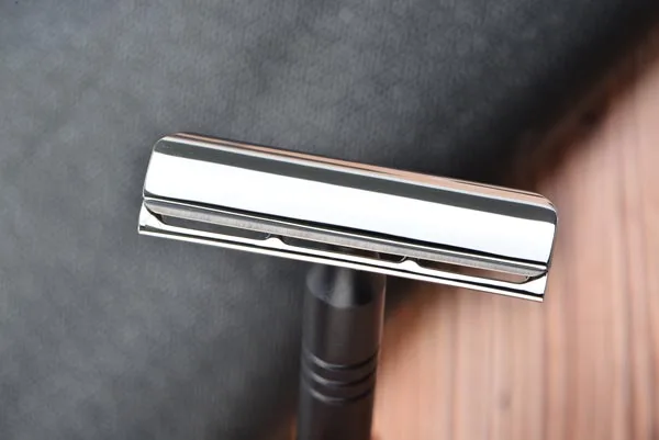YAQI Chrome And Black Color Aluminum Handle Light Weight AC Blade Excalibur Single-edged Mens Shaving Safety Razor