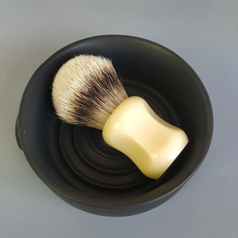 Dscosmetic Soft Silvertip Natural Hair Shaving Brush with Black Resin Handle