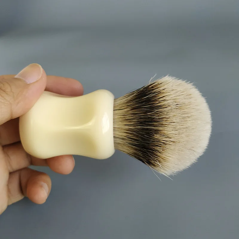 Dscosmetic Soft Silvertip Natural Hair Shaving Brush with Black Resin Handle