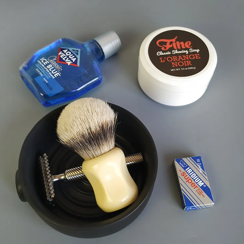 Dscosmetic Soft Silvertip Natural Hair Shaving Brush with Black Resin Handle