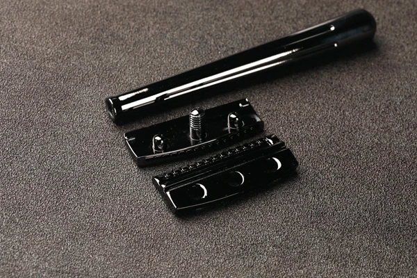 YAQI SE Katana /Globe Trotter Single Edge Safety Razor for Mens