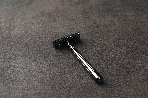 YAQI SE Katana /Globe Trotter Single Edge Safety Razor for Mens