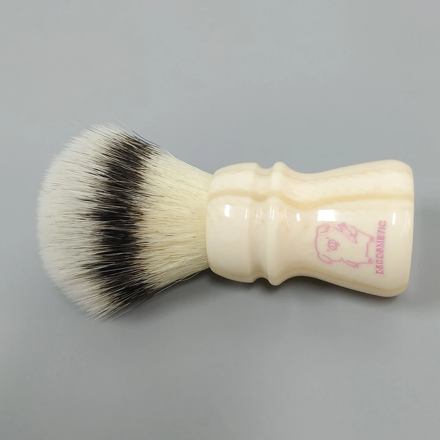 Dscosmetic Pink Piggy CN6 Synthetic Hair with Resin Handle for Man Wet Shaving