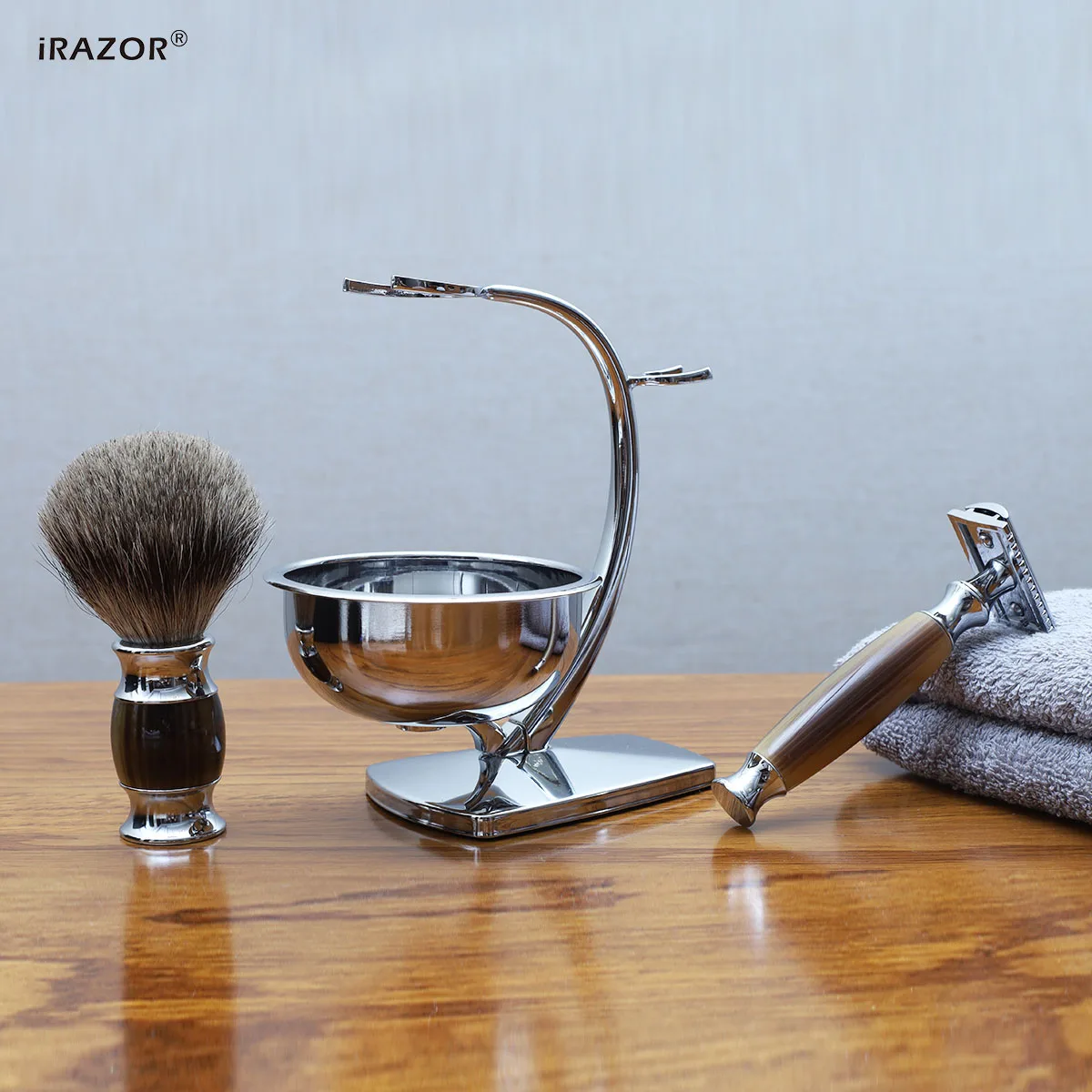 iRAZOR Classic DE Double Edge Safety Razor Kit 10 Blades Silvertip Brush Lather Bowl Mens Wet Shaving Groomin Packed in Gift Box
