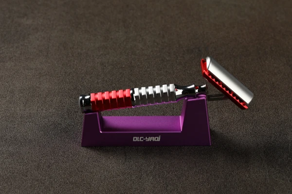 YAQI Wedge Colorful Men's Shaving Razor Holder - Stylish And Practical Grooming Accessory