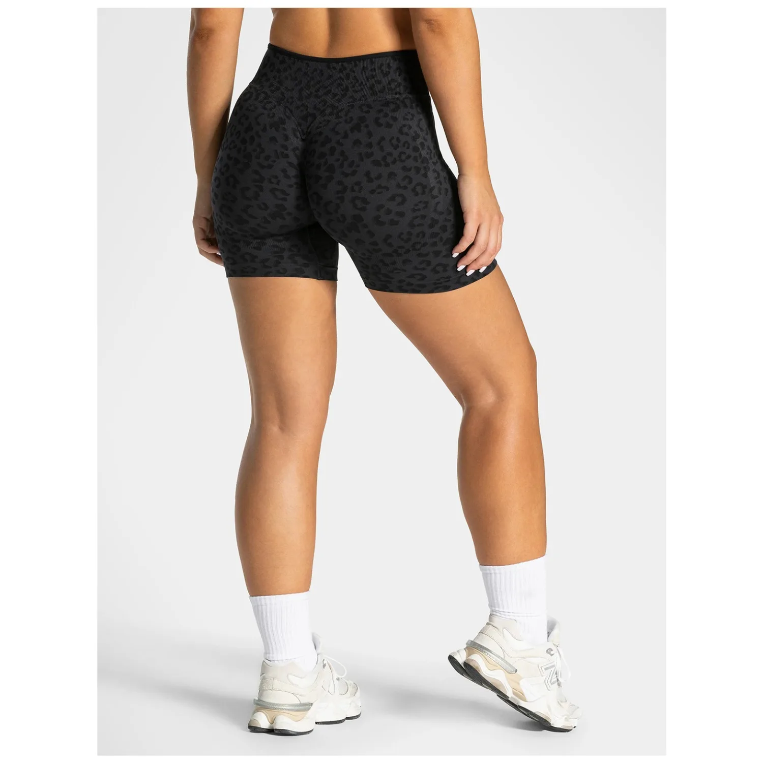 Summer Women's Seamless Leopard Print Sports Shorts White Border Contrasting High Waist Leggings Gym Yoga Exercise Sports Shorts