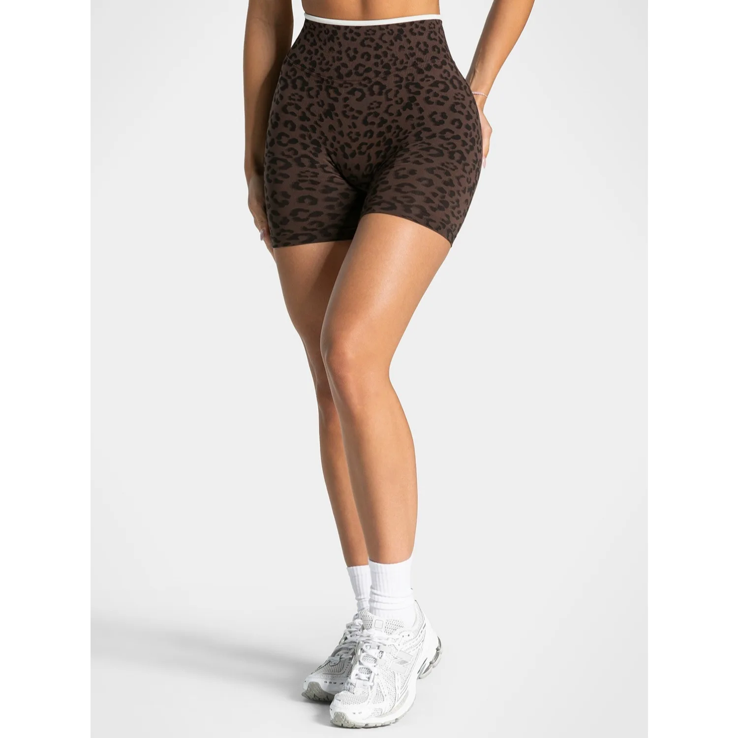 Summer Women's Seamless Leopard Print Sports Shorts White Border Contrasting High Waist Leggings Gym Yoga Exercise Sports Shorts