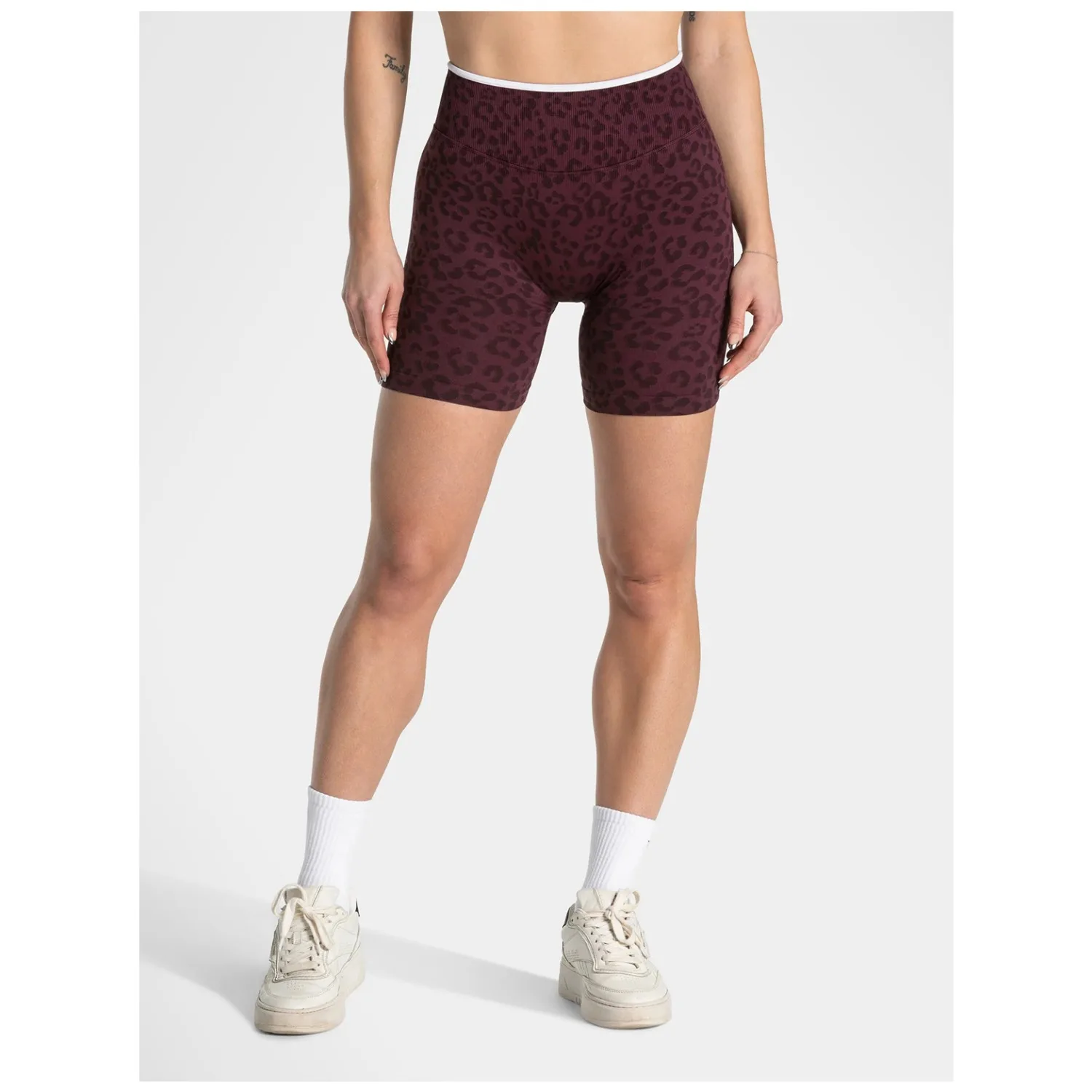 Summer Women's Seamless Leopard Print Sports Shorts White Border Contrasting High Waist Leggings Gym Yoga Exercise Sports Shorts
