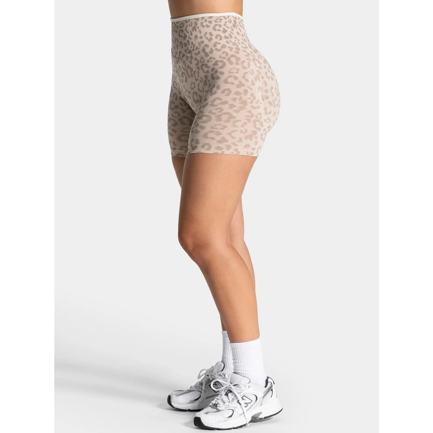 Summer Women's Seamless Leopard Print Sports Shorts White Border Contrasting High Waist Leggings Gym Yoga Exercise Sports Shorts