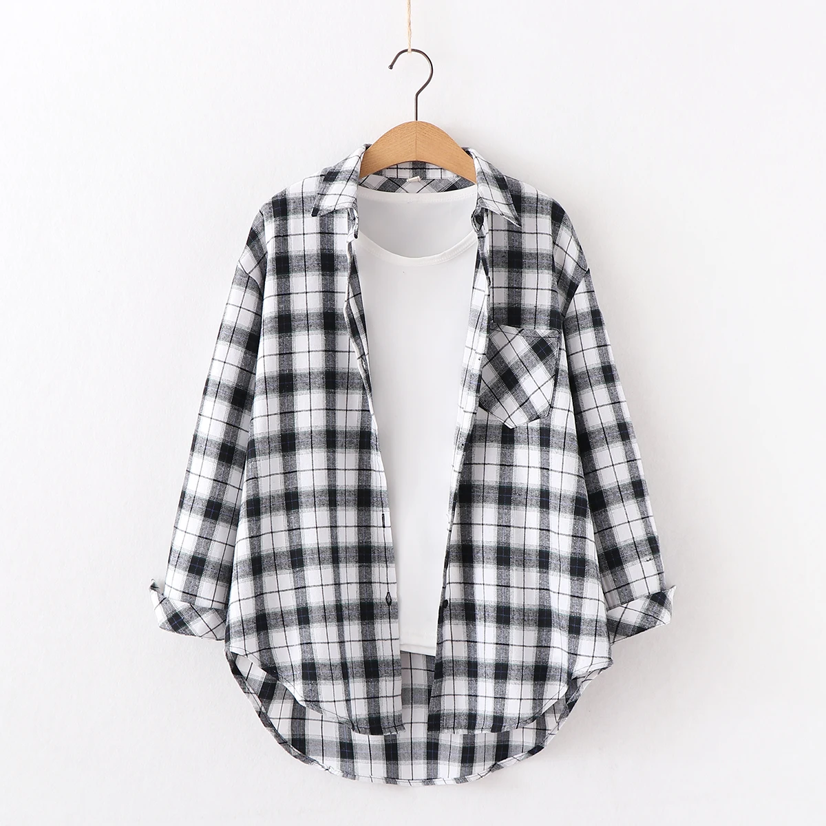 Fresh Flannel Plaid Shirt Women 2026 New Female Blouses and Tops Cotton Loose Long Sleeve Casual Shirts Fine Women's Clothes