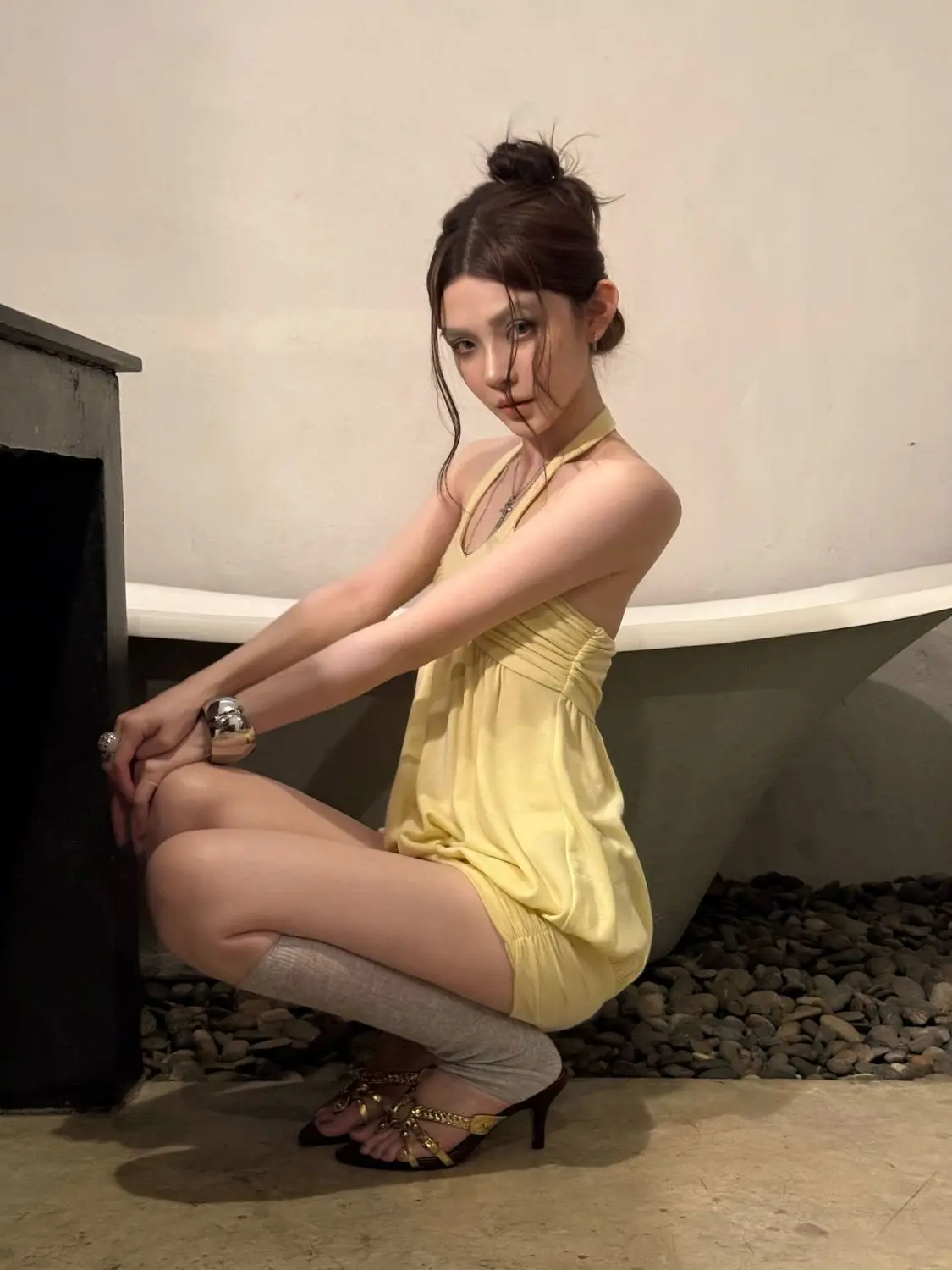 2026 Summer Sexy Hot Girl Multi Color Halter Backless Dress Women Pleated Design Bodycon Mini Dress Elegant Party Streetwear