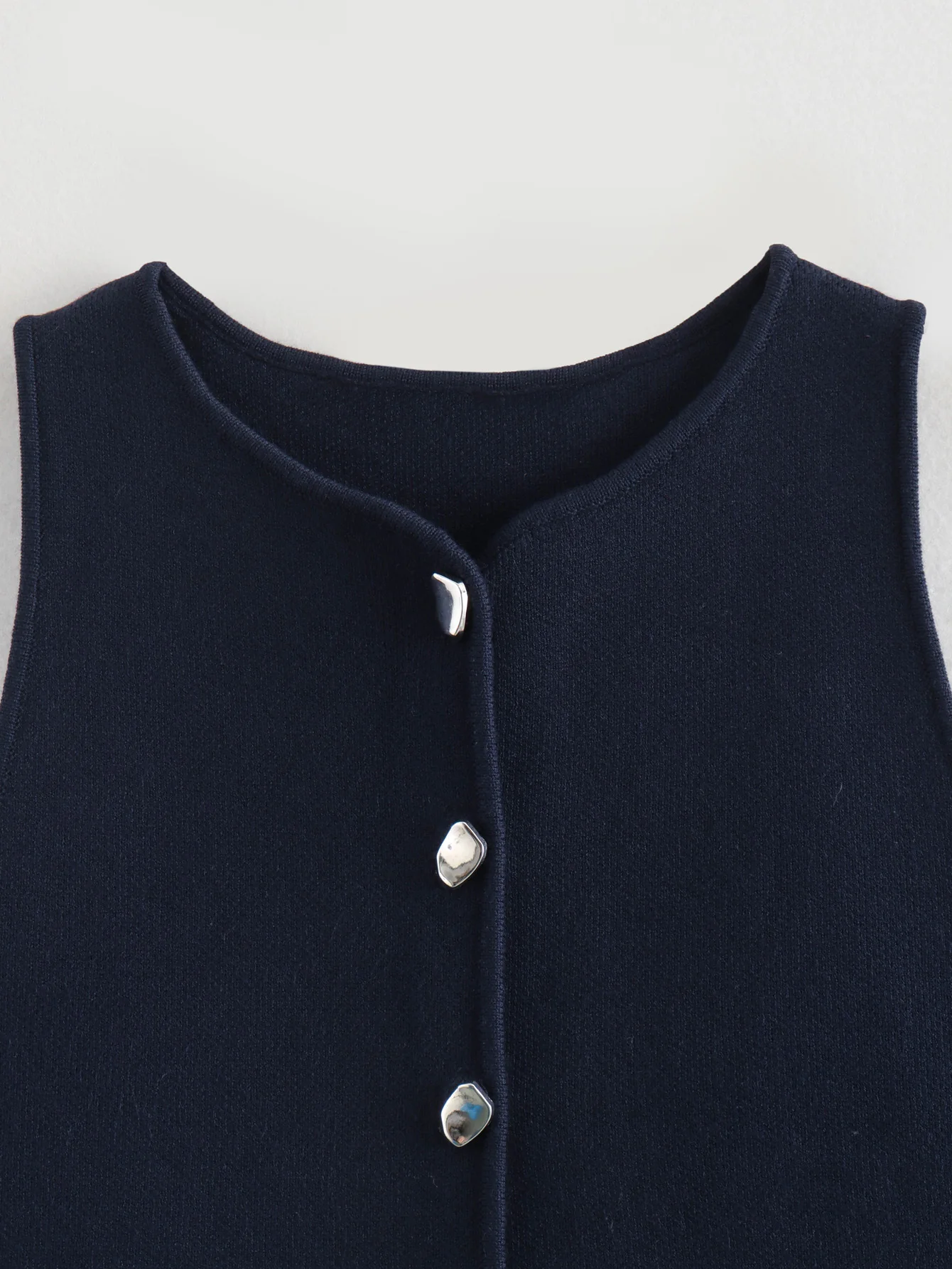 MUJER Pink Knit Sleeveless Vest Women Cropped Sweater Vest Top Women Yellow Button Vests Women Streetwear Waistcoat Knitwears
