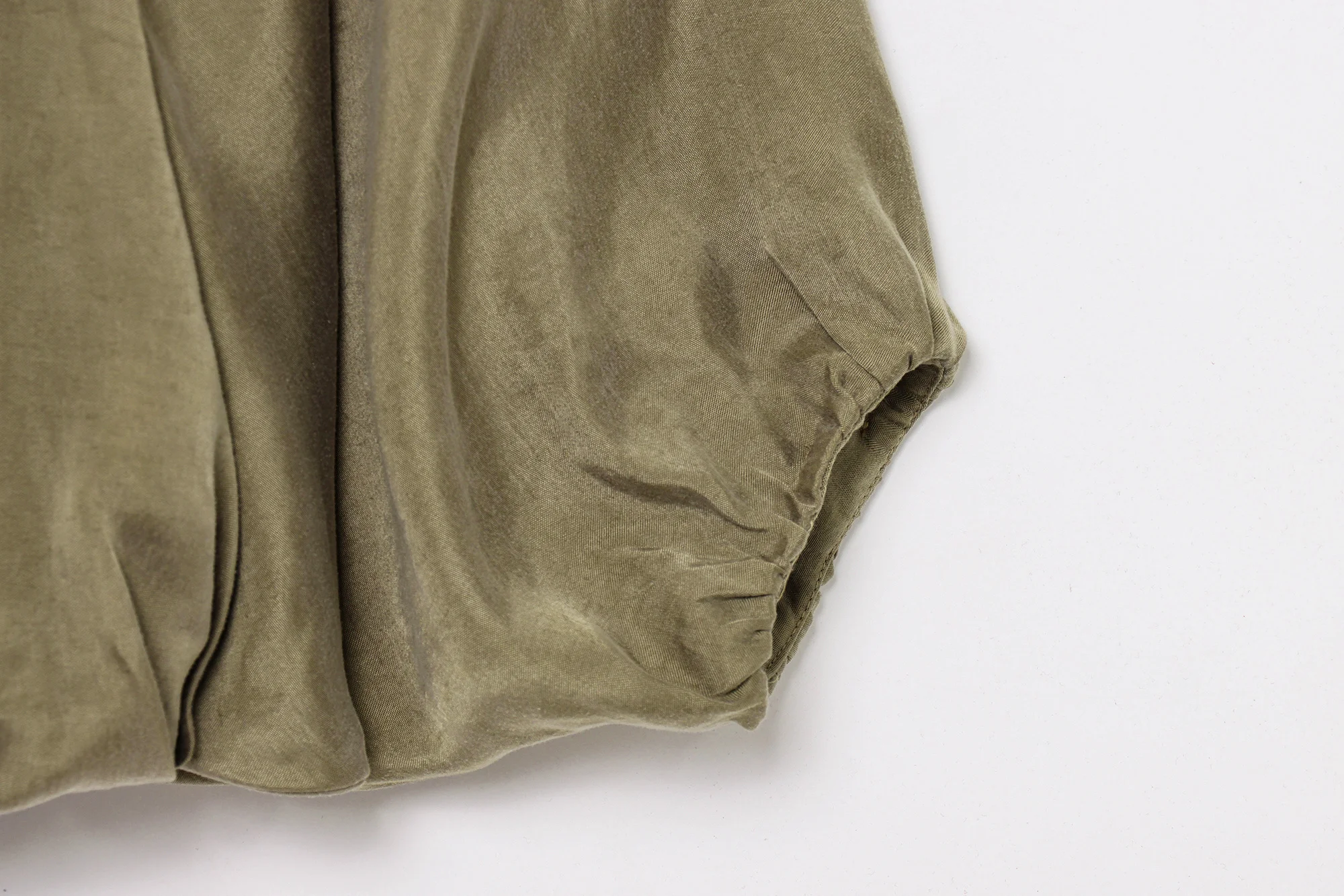 YENKYE Elegant Pleated Green Oversize Bomber Jacket Women Batwing Sleeve Lapel Collar 2025 Spring Coat Street Commuter Lady Top