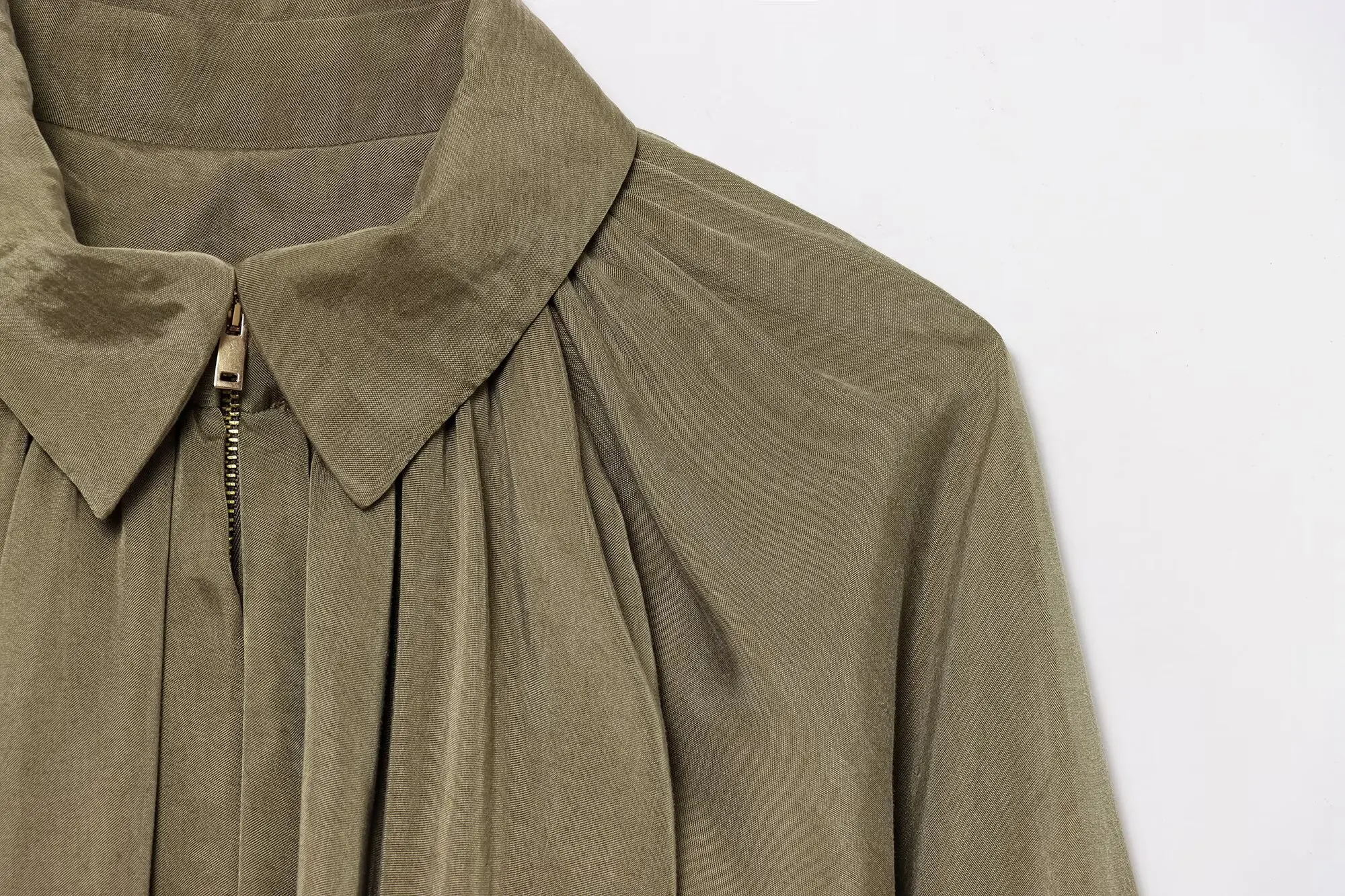 YENKYE Elegant Pleated Green Oversize Bomber Jacket Women Batwing Sleeve Lapel Collar 2025 Spring Coat Street Commuter Lady Top