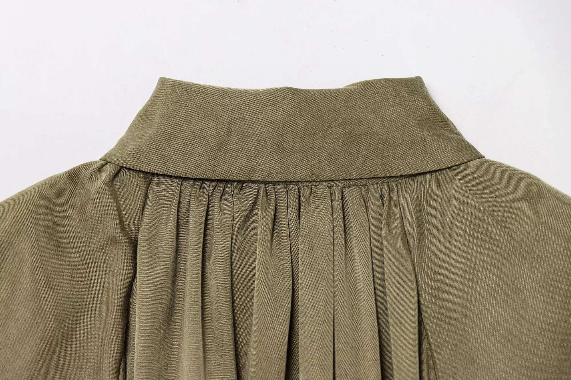 YENKYE Elegant Pleated Green Oversize Bomber Jacket Women Batwing Sleeve Lapel Collar 2025 Spring Coat Street Commuter Lady Top