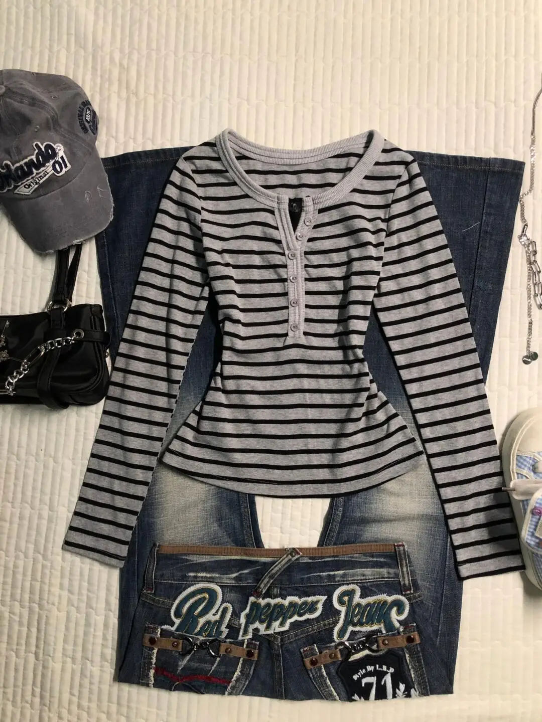 Striped Long Sleeve Top Women Korean Style Vintage Slim Fit Work Wear V Neck Button Autumn Winter Base Layer T-shirt