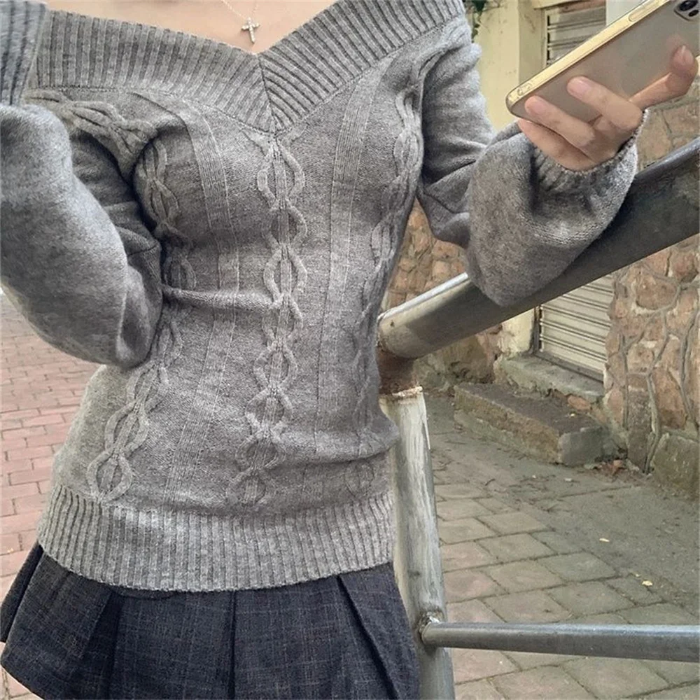 Fashion Vintage V-neck Knitted Tops Women 2025 Early Autumn New Sweaters Pullover Slim Long Sleeve Pullovers Sexy Gray Jumpers