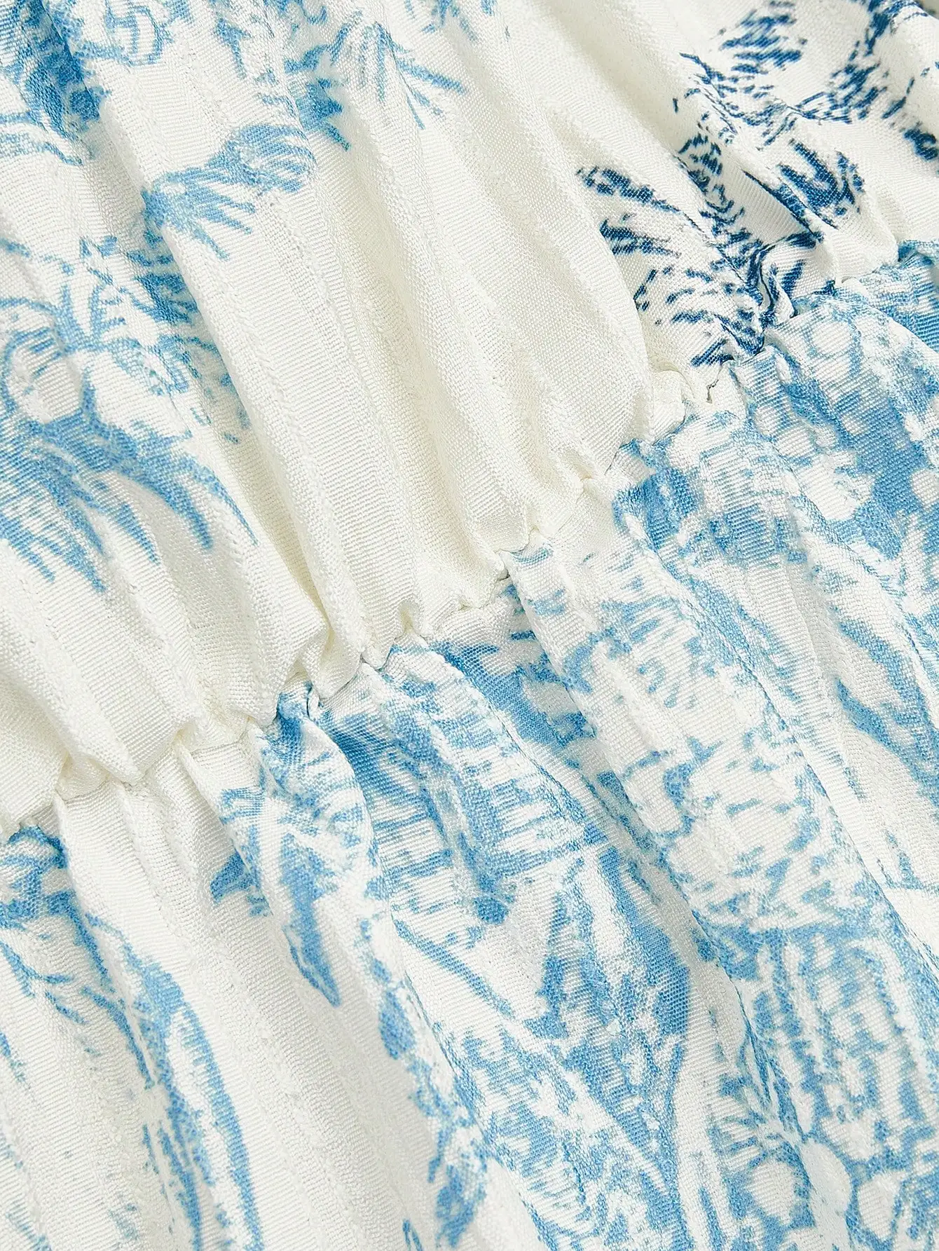 Women's Elegant Cami Top, Striped Printed Fabric, Bow Neck & Front Tie Waist, Slim Sleeveless Camisole. Versatile for Spring & S
