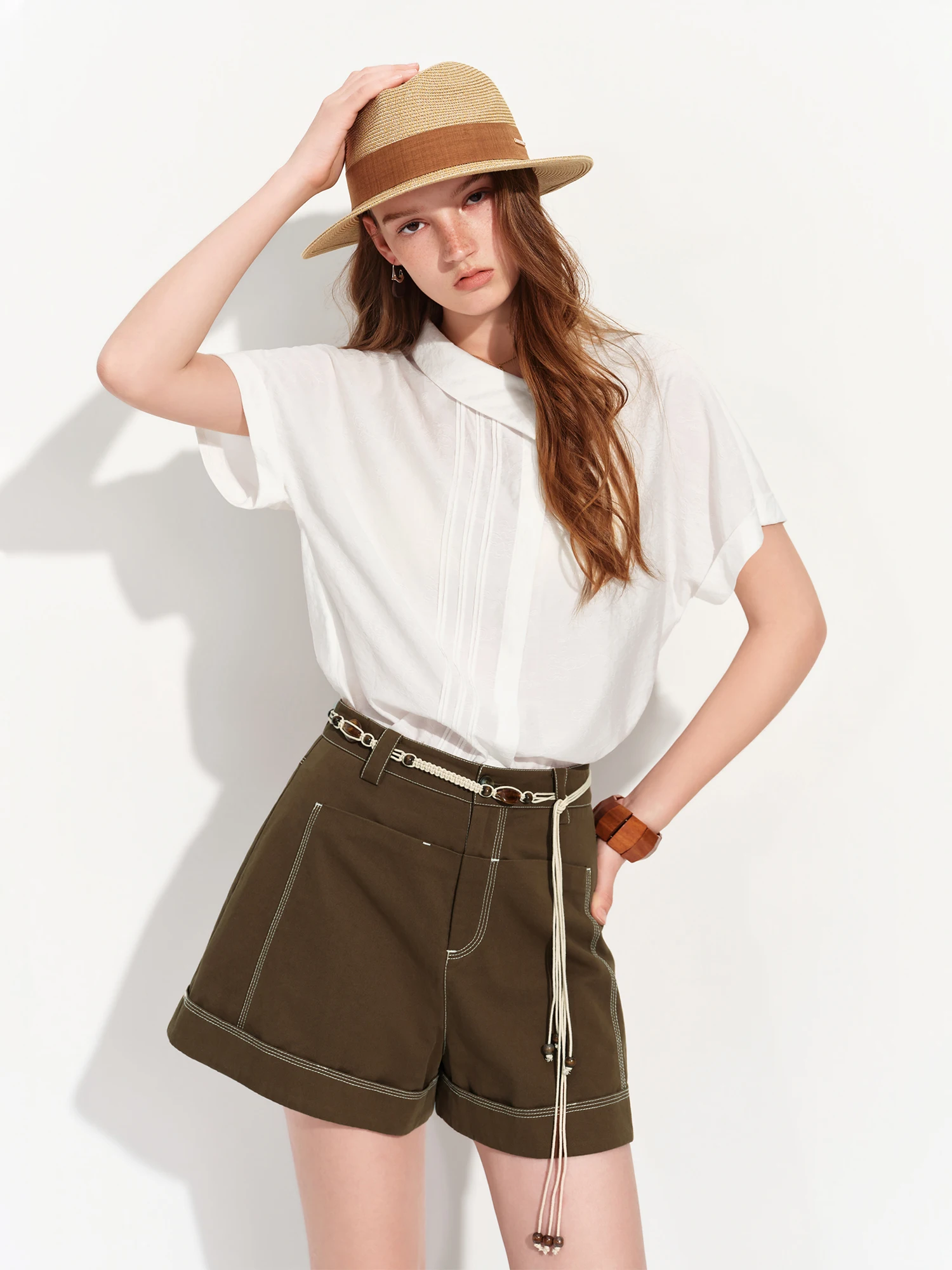 FSLE 2026 Summer Women‘s Asymmetric Drop Shoulder Blouse, Notched Collar Short Sleeve Shirt for Relaxed Designer Style Top