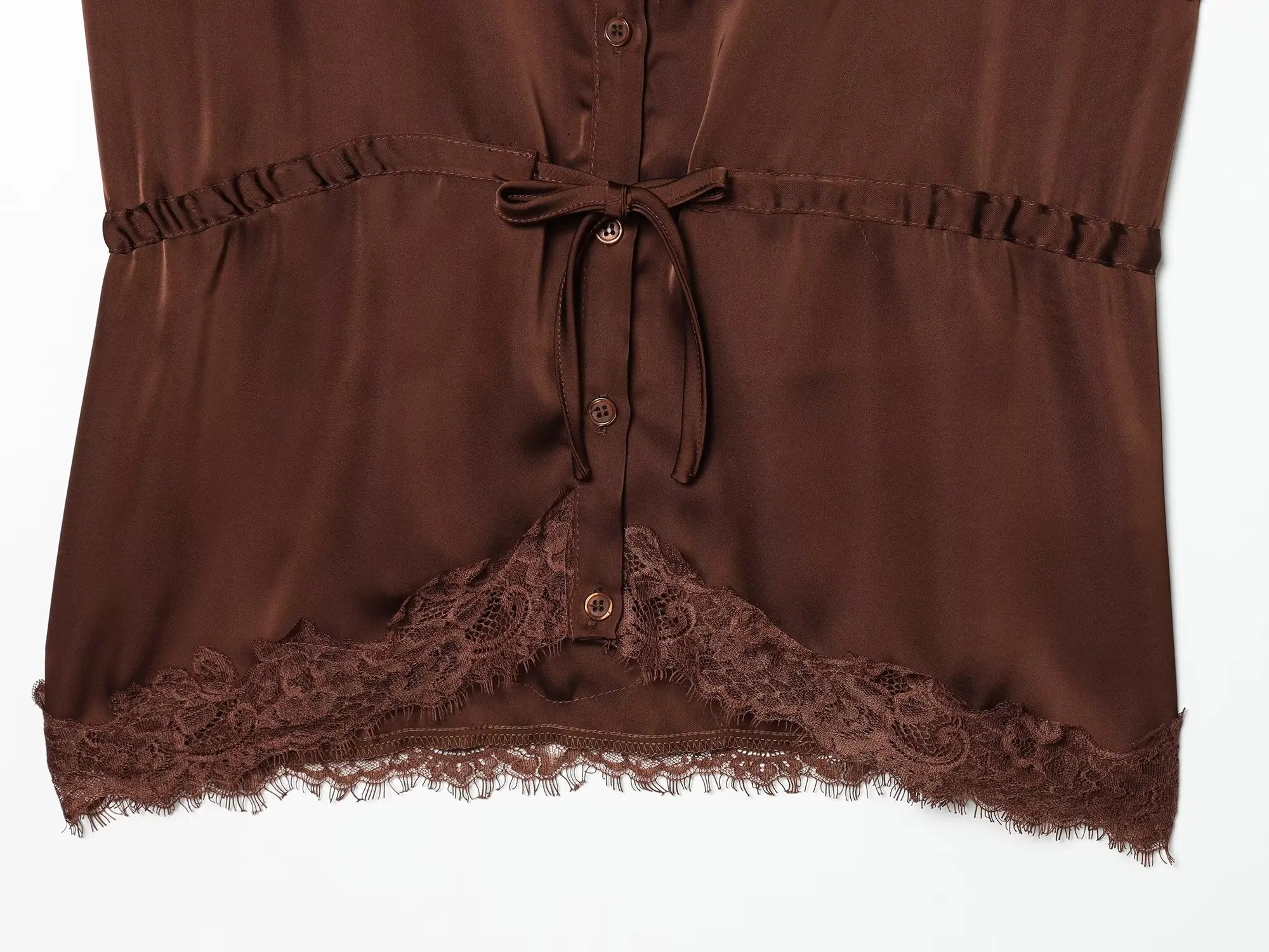 Lace-decorated satin-feel camisole crop top, flowing, sexy open back, 2026 summer new style, tie-waist, comfortable