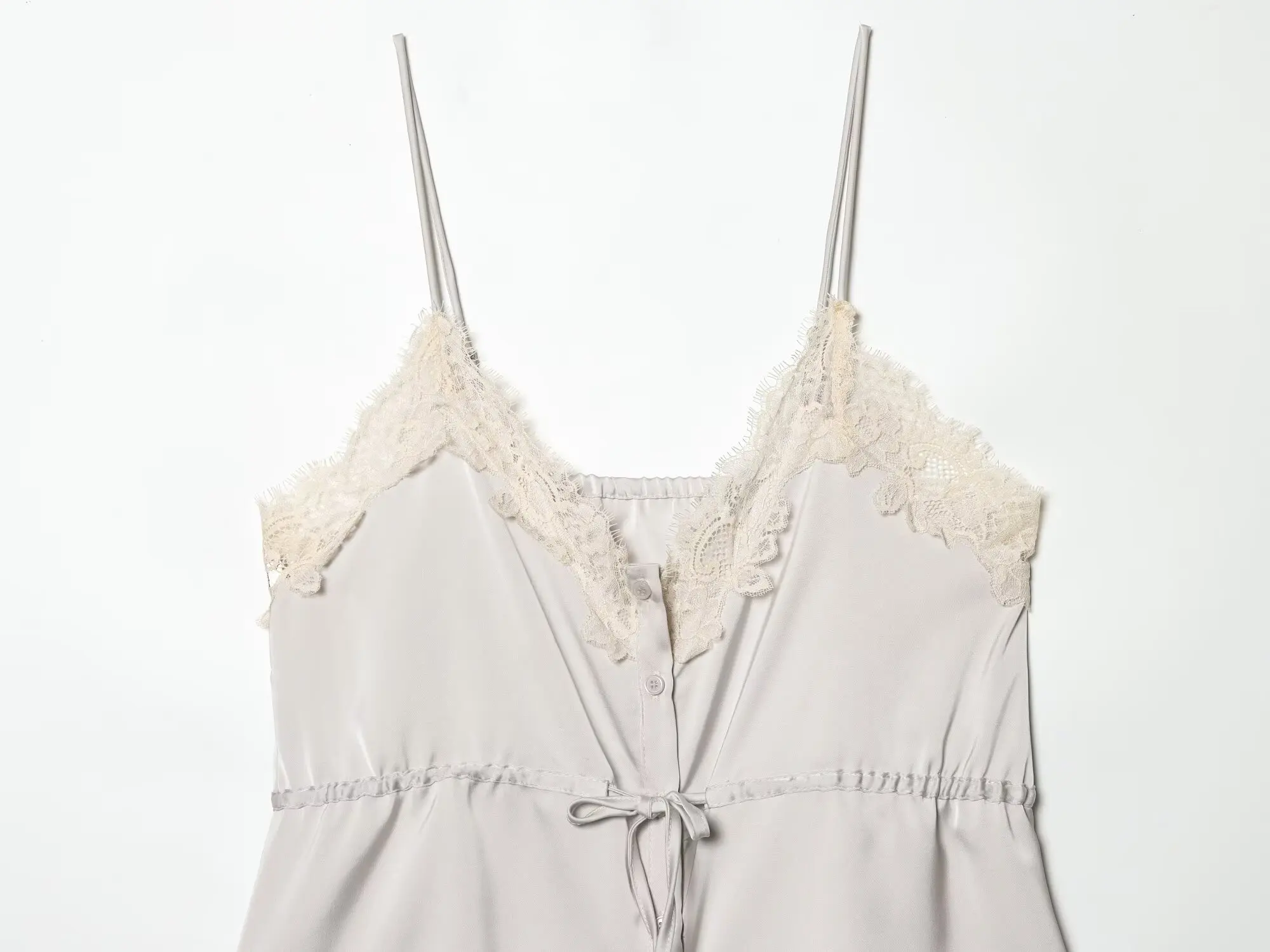 Lace-decorated satin-feel camisole crop top, flowing, sexy open back, 2026 summer new style, tie-waist, comfortable