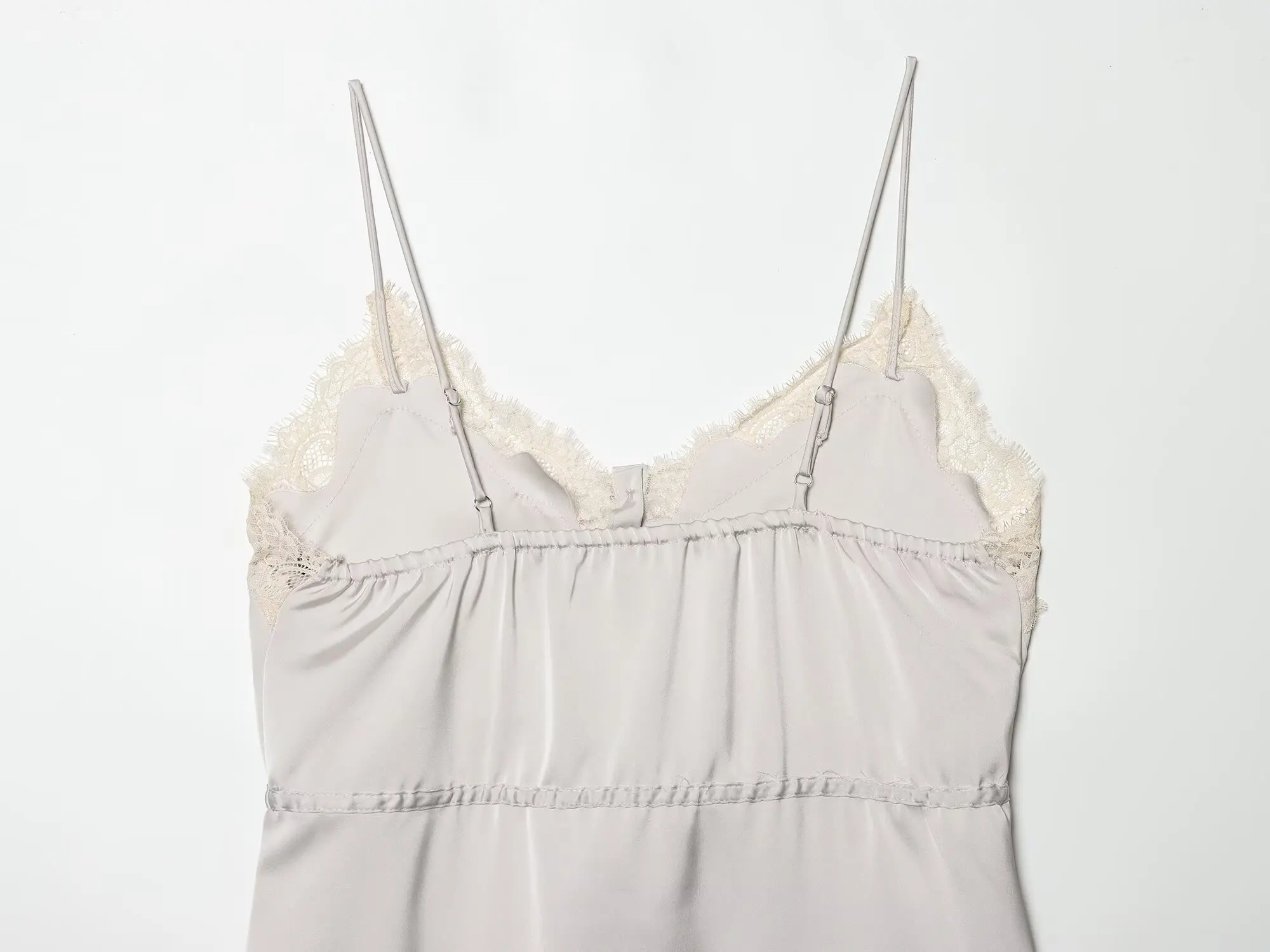 Lace-decorated satin-feel camisole crop top, flowing, sexy open back, 2026 summer new style, tie-waist, comfortable