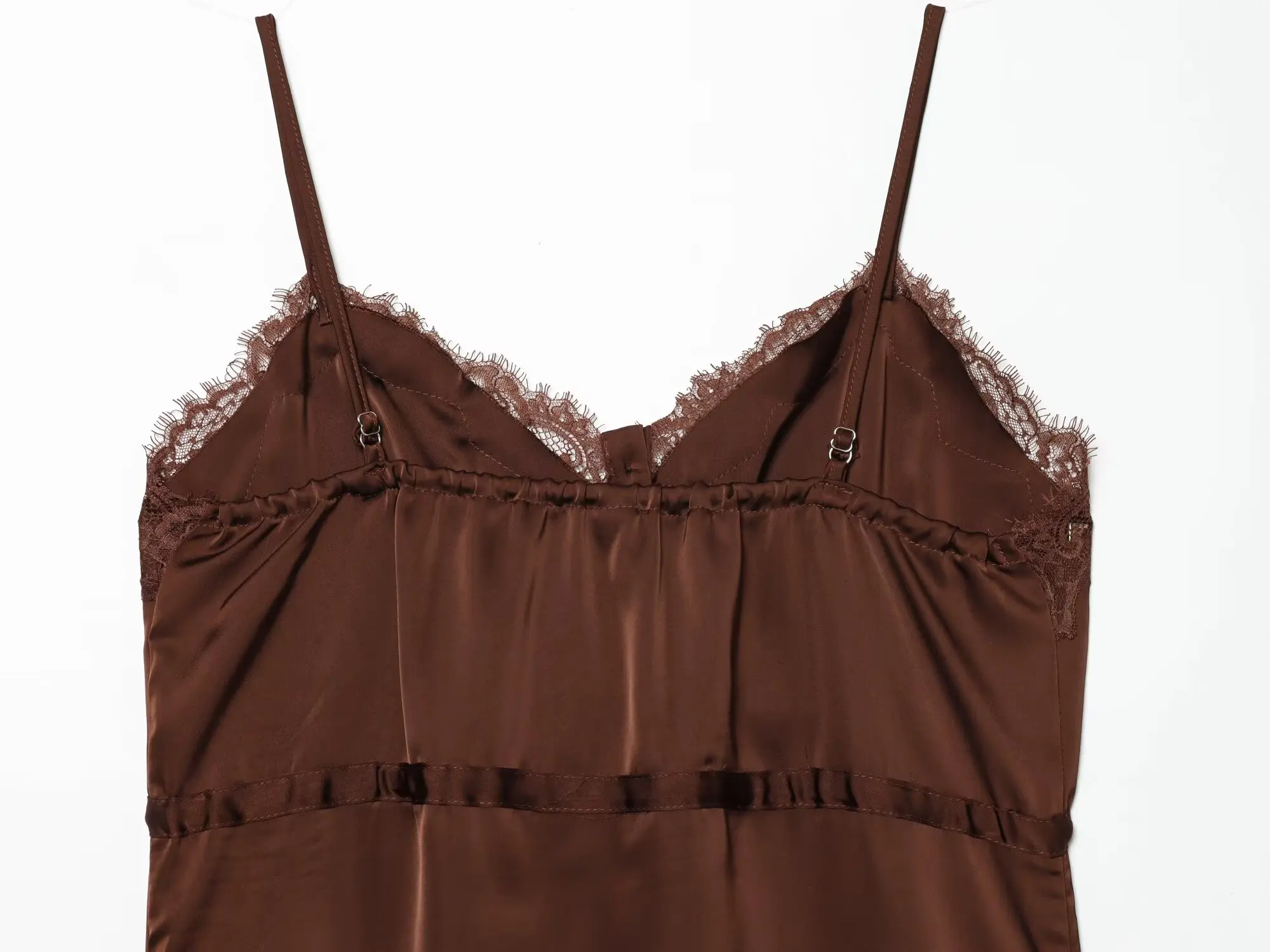 Lace-decorated satin-feel camisole crop top, flowing, sexy open back, 2026 summer new style, tie-waist, comfortable