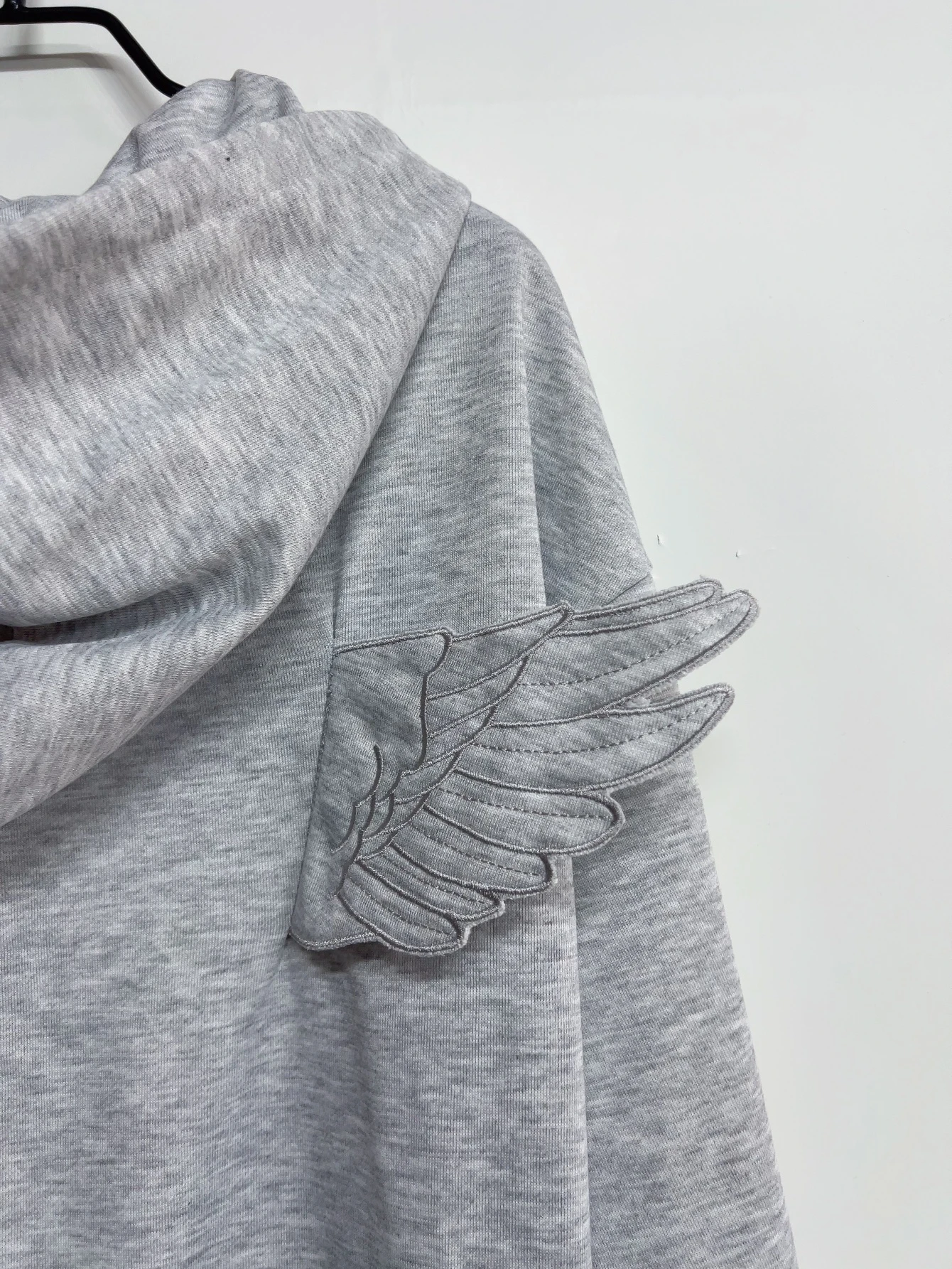 Women Fashion Grey Angel Wing Embroidered Hoodie Zipper Kawaii Pullover Sweatshirt Wing Y2K Streetwear Goth 2000s Alt Clothes