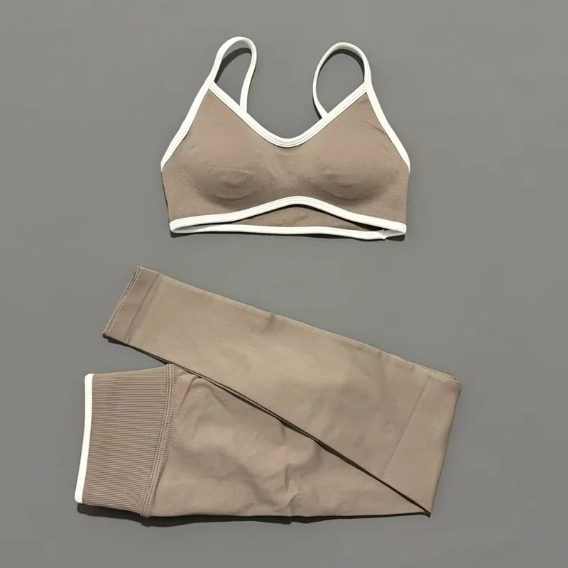 HISTELLO 2 Piece Yoga Fitness Set Women's Seamless Ignite Sculpt Scrunch Leggings Strappy Halter Bra Gym Sports Fitness Outfit