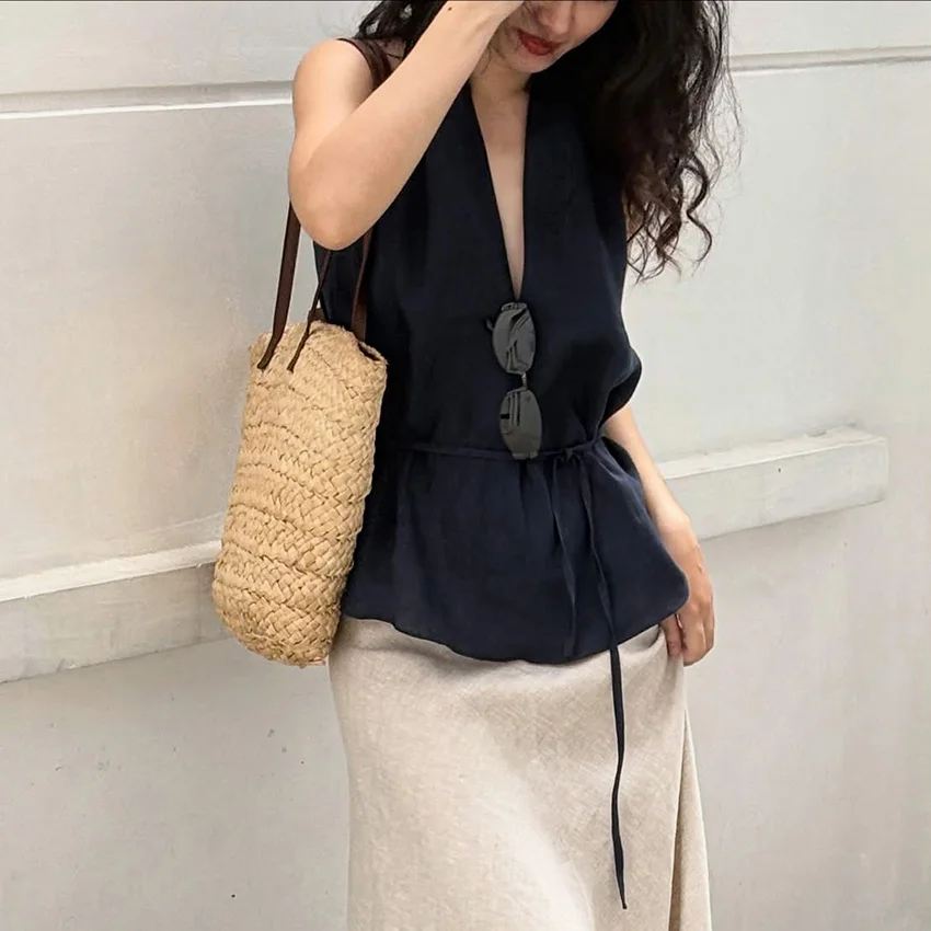 Linad Street Chic Navy Halter Tank Top For Women Fashion Deep V Neck Lace Up Vest Female Spring Casual Sleeveless Tops 2026