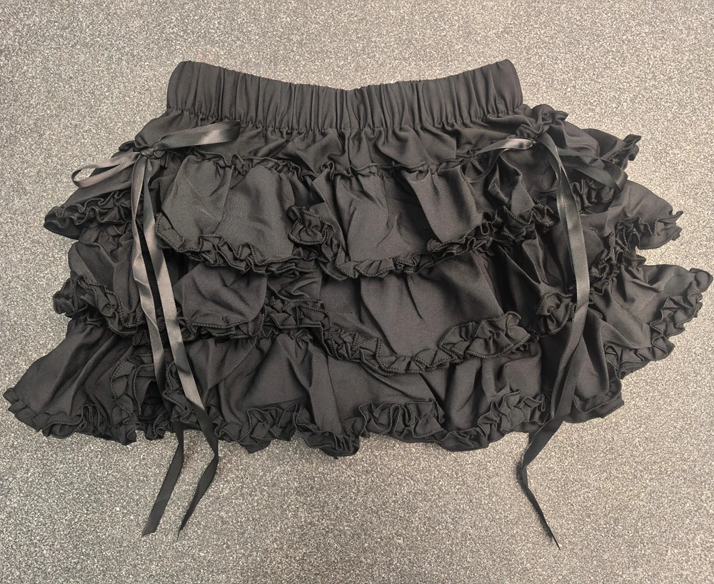 Women Mini Skirts Tiered Ruffles Lolita Built-in Shorts Kawaii Sukapan Skort Gothic Punk Coquette Y2K E-girl Black Lace Gown