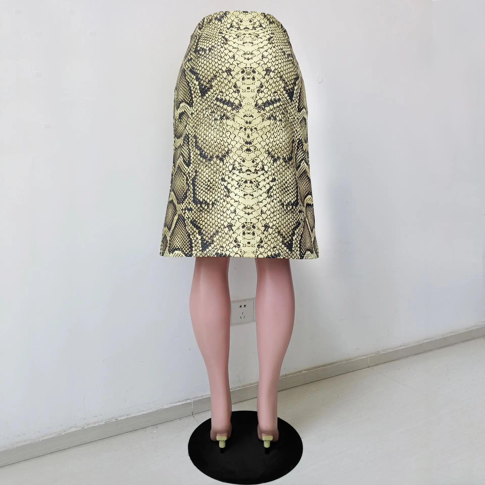 TARUXY Fashion Snake Pattern Straight Skirt For Women High Waist Slim Long Skirt Ins Hot Streetwear Female Skirt Summer New 2025