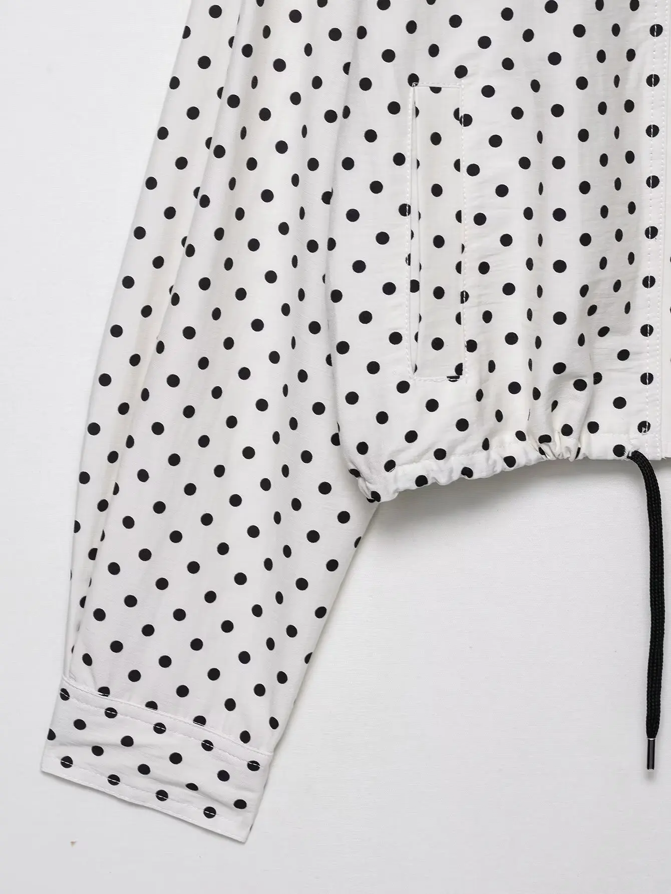 HH Woman Autumn Long Sleeves Turtleneck Zipper With Pockets Drawstring Casual Coats Women Fashion Polka Dot Printed Jacket
