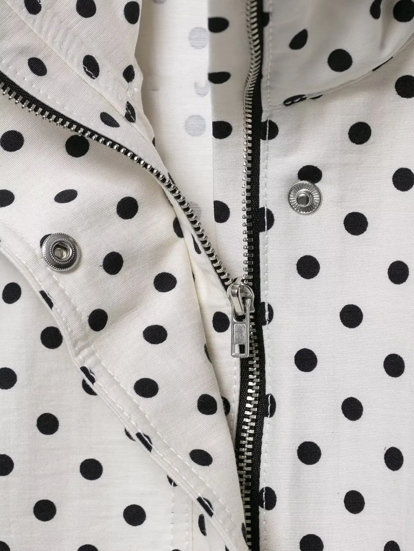 HH Woman Autumn Long Sleeves Turtleneck Zipper With Pockets Drawstring Casual Coats Women Fashion Polka Dot Printed Jacket