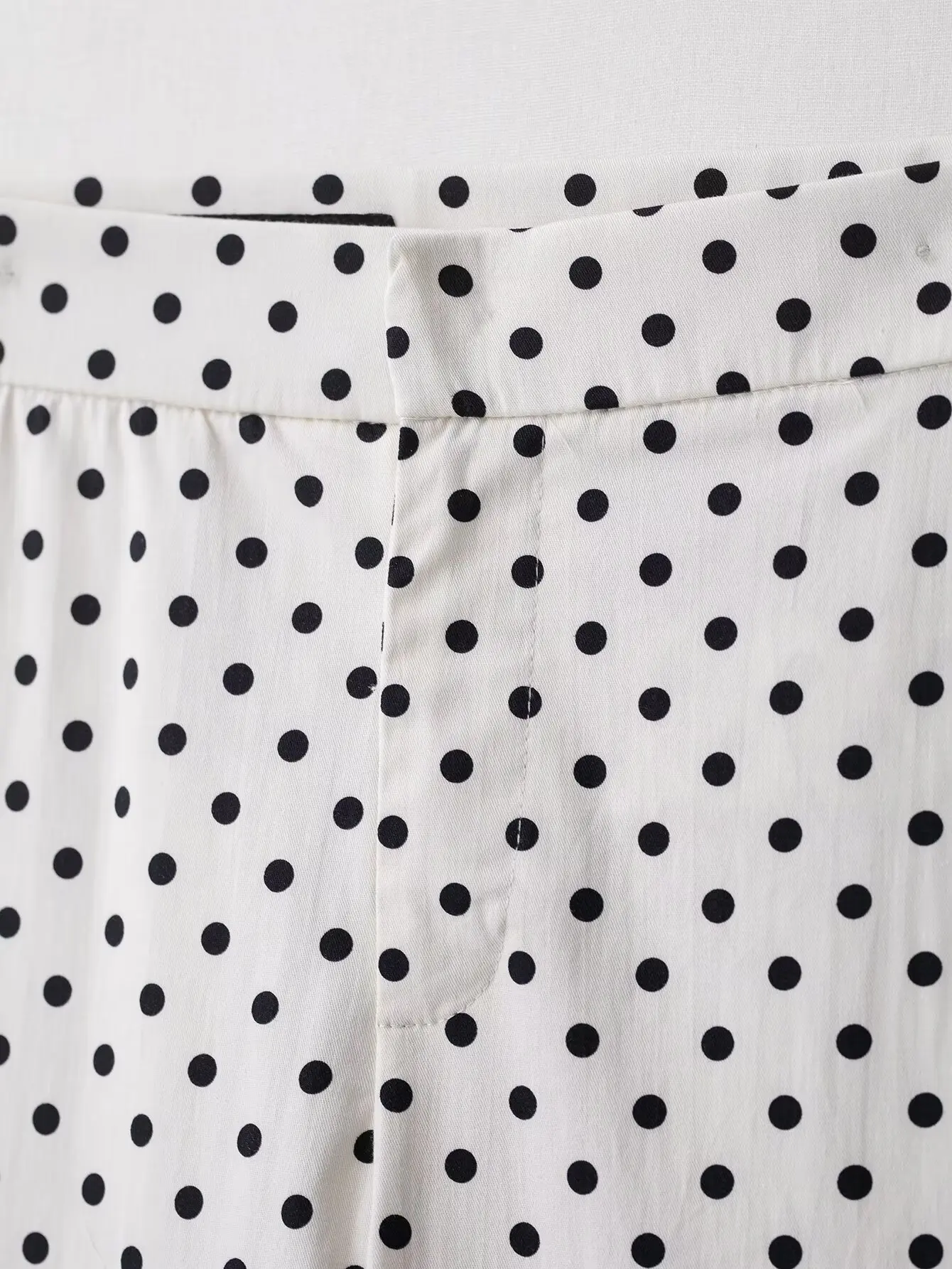 HH Woman Autumn Long Sleeves Turtleneck Zipper With Pockets Drawstring Casual Coats Women Fashion Polka Dot Printed Jacket
