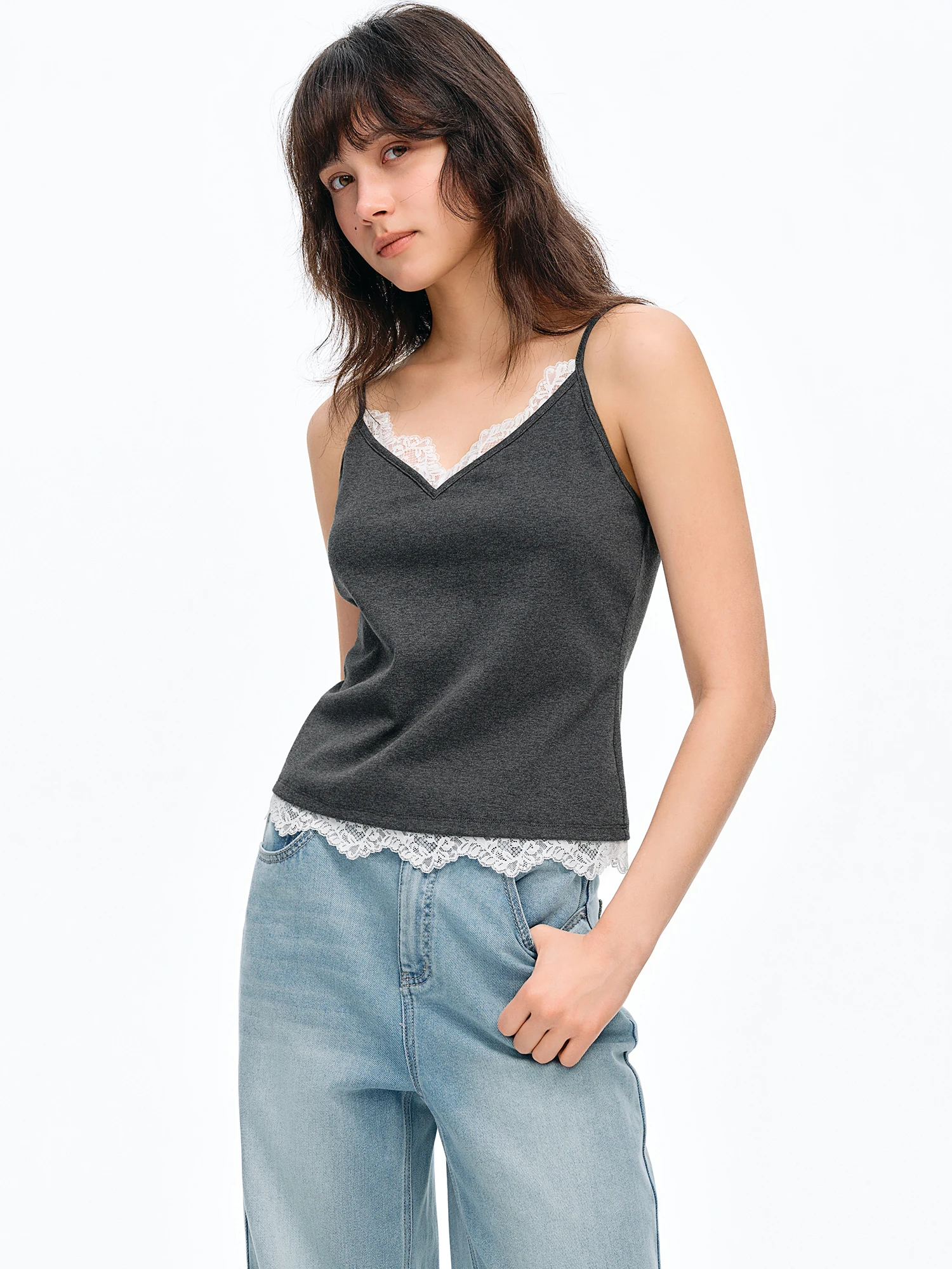 DUSHU 2026 Summer Women's Lace Trim V-Neck Sleeveless Top - Flattering Slim Fit Elegant Camisole for Daily and Summer Layering