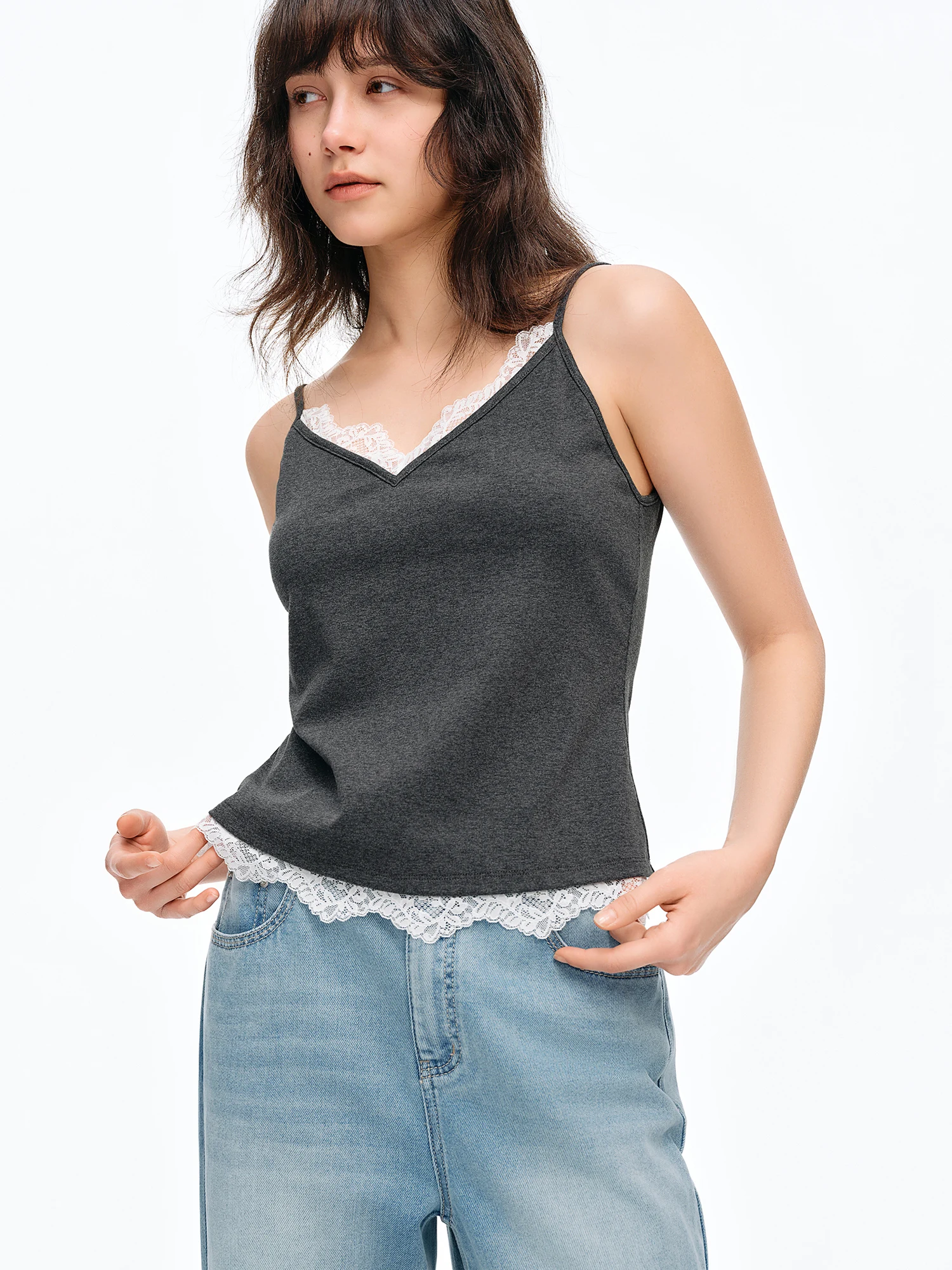 DUSHU 2026 Summer Women's Lace Trim V-Neck Sleeveless Top - Flattering Slim Fit Elegant Camisole for Daily and Summer Layering