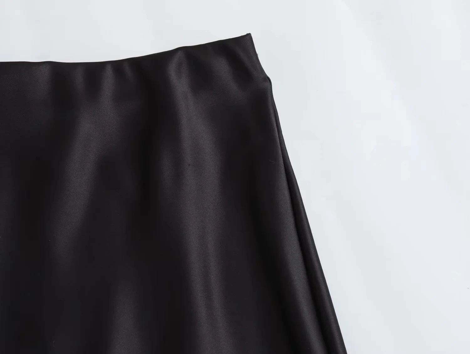 KONDALA Vintage Satin Solid Long Skirts Women High Waist Elastic Silky Skirts Fashion 2025 Spring Elegant Straight Skirts