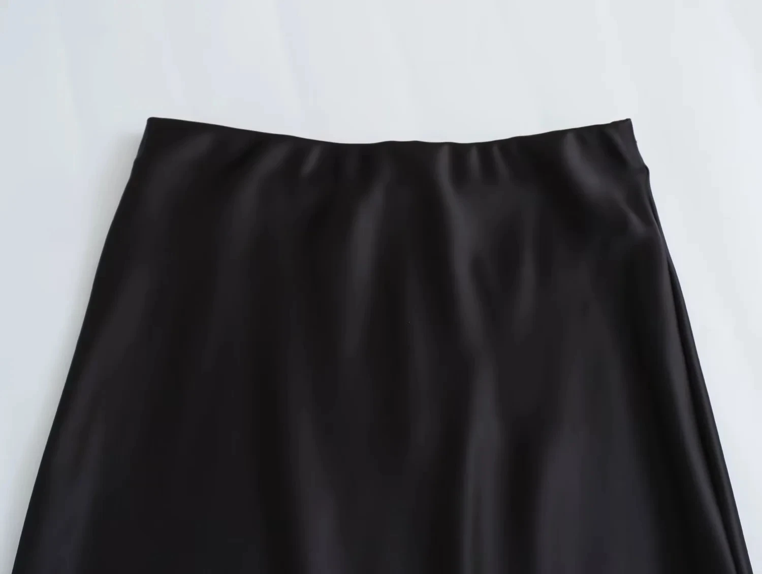 KONDALA Vintage Satin Solid Long Skirts Women High Waist Elastic Silky Skirts Fashion 2025 Spring Elegant Straight Skirts