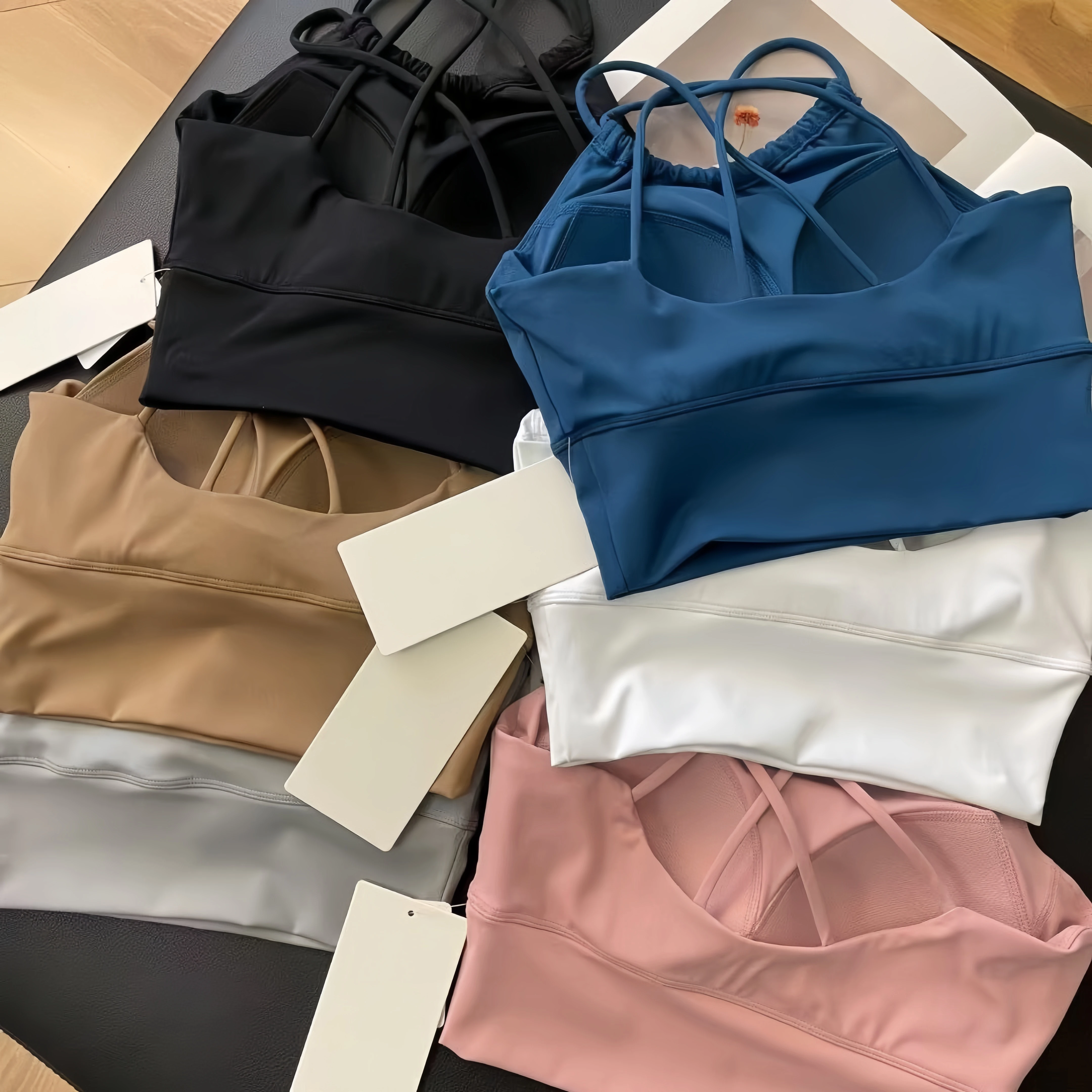 Women Back Cross Sports Bra Yoga Bra Anti-sweat Fitness Top Shockproof Gym Crop Top Push Up Sport Bra Gym Workout Top Female