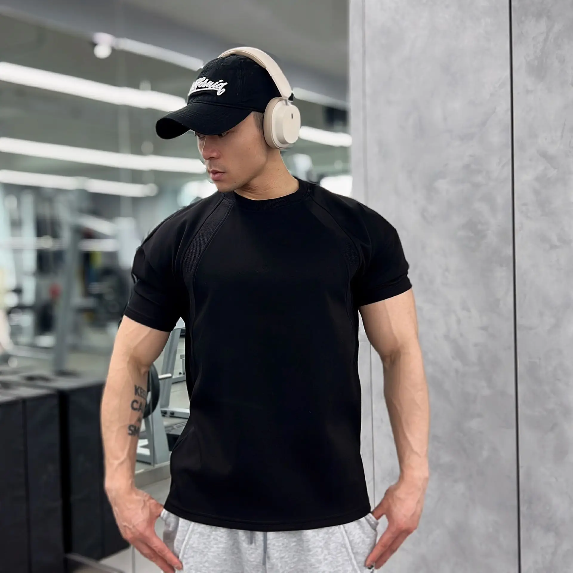 High Quality Autumn Men Long Sleeved T-Shirt Fashion Sport Round Collar Fitness Running Mesh Breathability Training T-Shirt Men