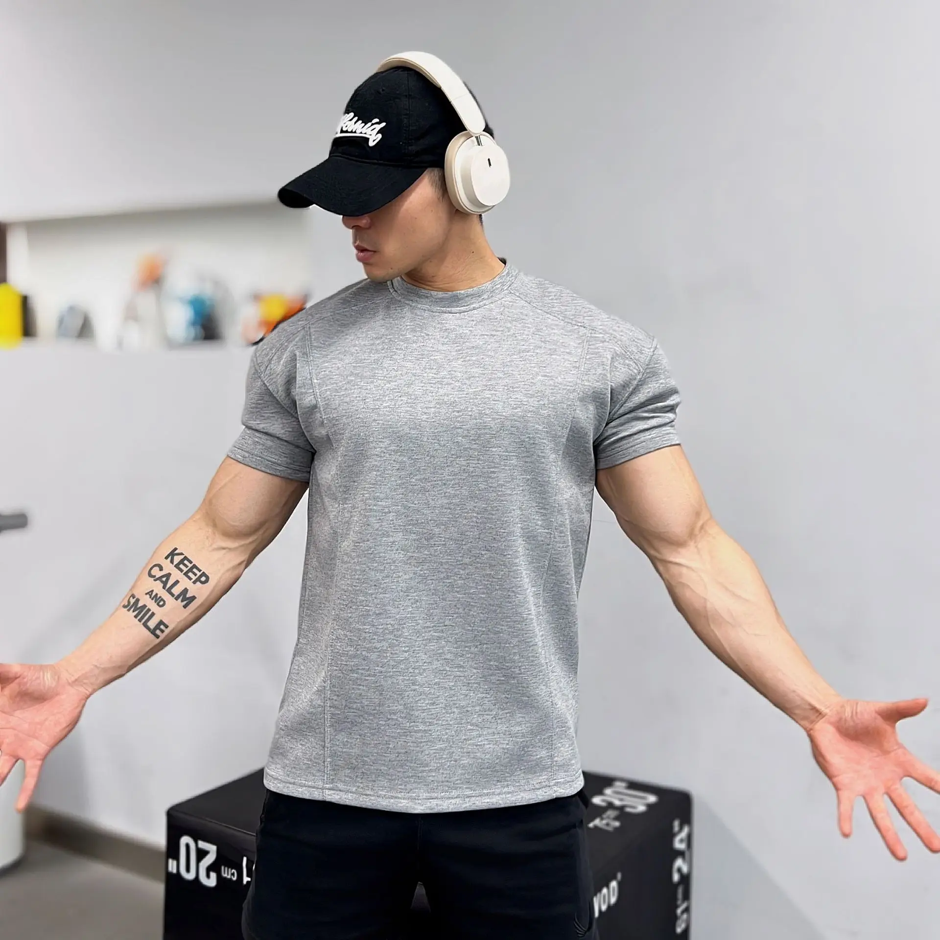 High Quality Autumn Men Long Sleeved T-Shirt Fashion Sport Round Collar Fitness Running Mesh Breathability Training T-Shirt Men