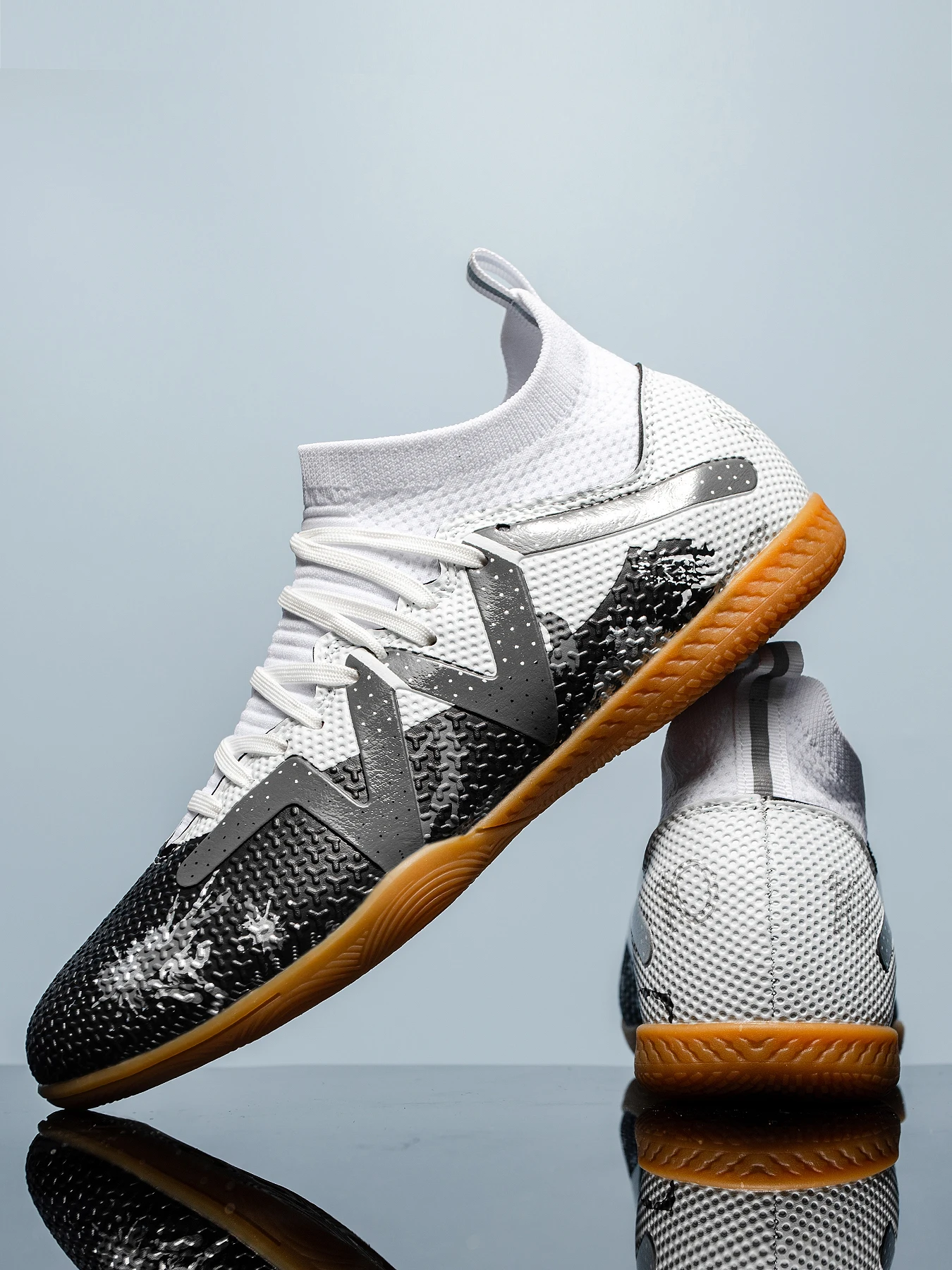 Premium Cushioned IC Indoor Football Cleats, Shock‑Absorbing Rubber Flat Sole, Comfort Fit for Adult 5‑A‑Side Indoor Training