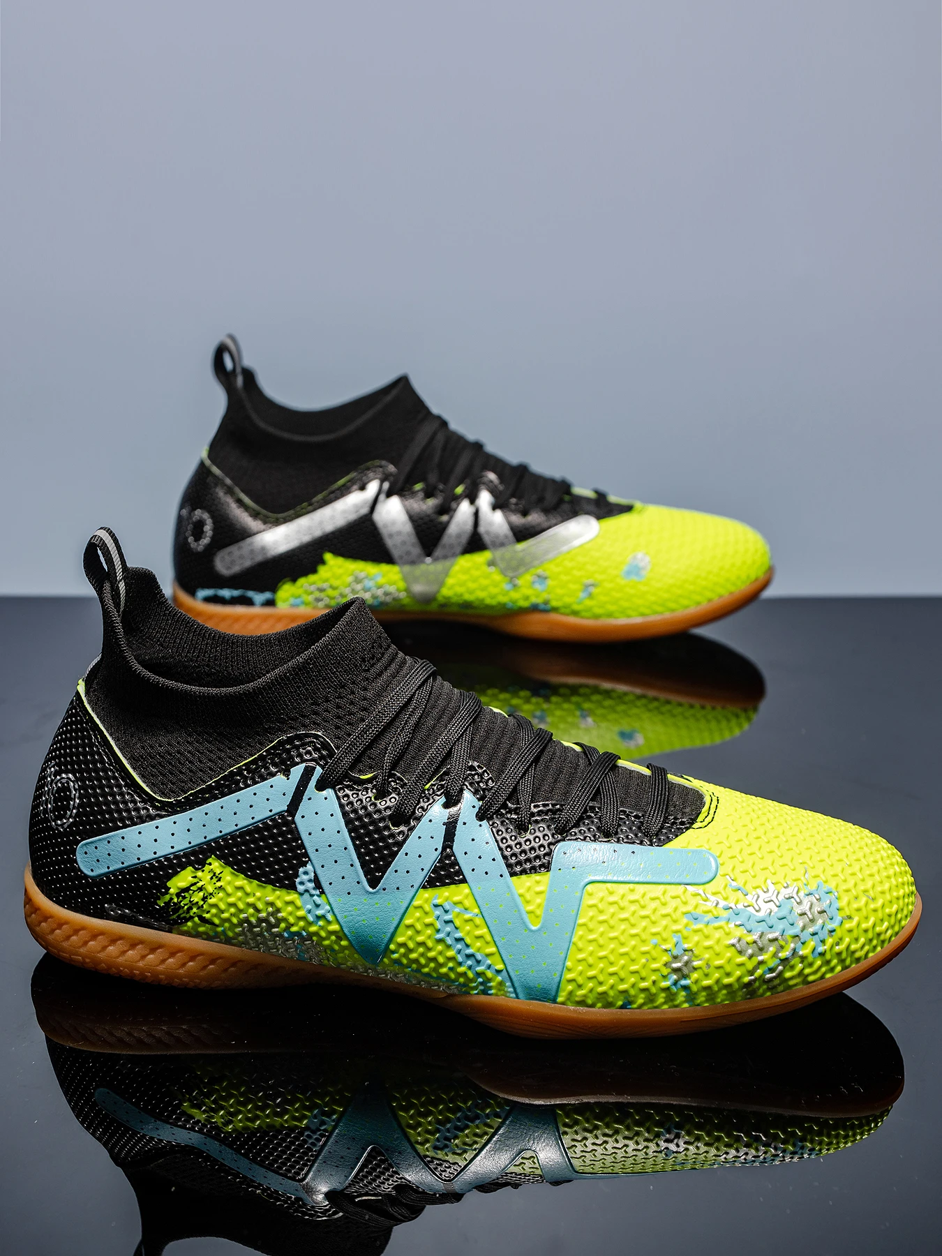 Premium Cushioned IC Indoor Football Cleats, Shock‑Absorbing Rubber Flat Sole, Comfort Fit for Adult 5‑A‑Side Indoor Training