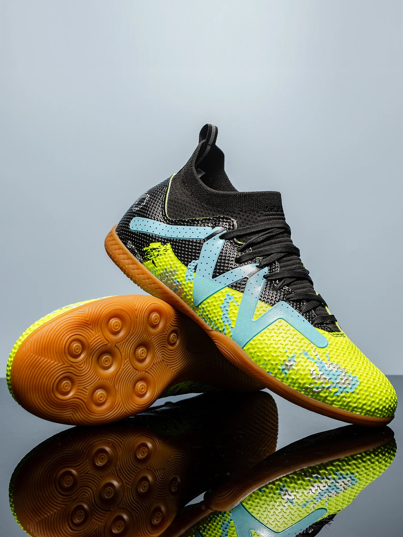 Premium Cushioned IC Indoor Football Cleats, Shock‑Absorbing Rubber Flat Sole, Comfort Fit for Adult 5‑A‑Side Indoor Training