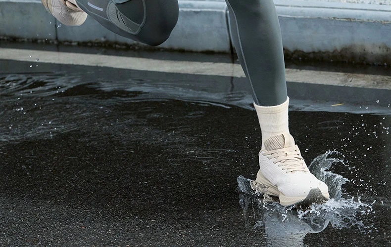 361 Degrees Fengyi Rainblock Men Running Shoes Water Repellent Anti-Slip Grippy Cushioning Airy Male Sneakers 672532231