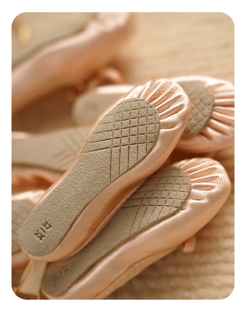 Girls Ballet Shoe Keychain Women Point Shoe Pedant Decoration for Dancer Ballerina Dance Bags Ballet Accessories Gifts Keyring