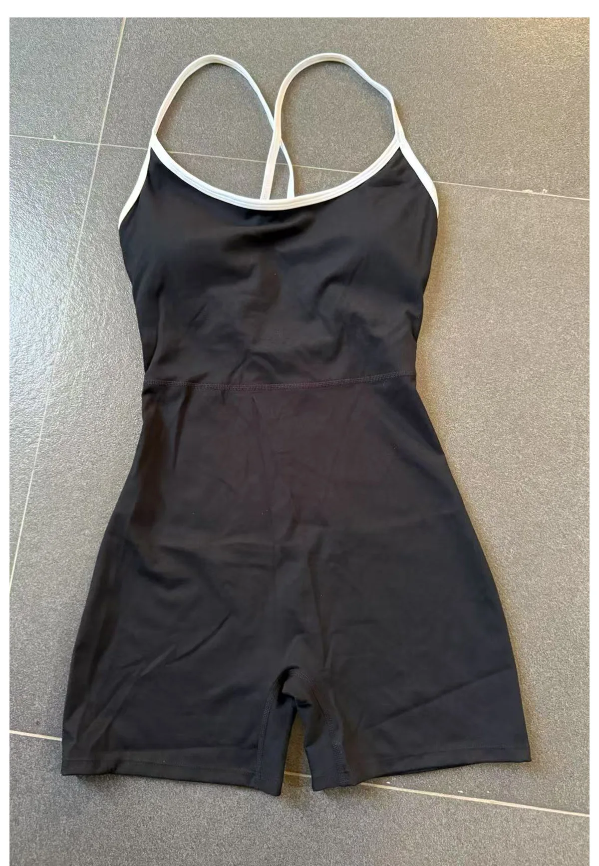 Summer Women's Sports Jumpsuit Shorts Cross Shoulder Straps Hip Lift Tight One-piece Yoga Set Outdoor Running Gym Fitness Suits